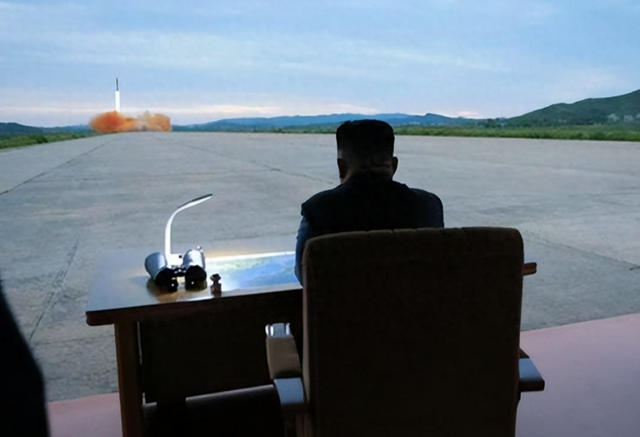 情况不妙	，特朗普刚“安抚”完中国，转头就发现：金正恩有大动作