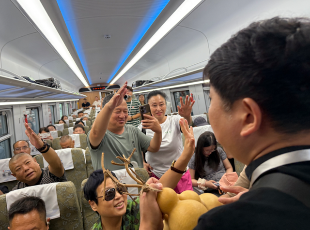 精准引流促融合 文旅宣传启新程——阳泉东站-石家庄站直达动车组列车首发文旅宣传活动成功举办