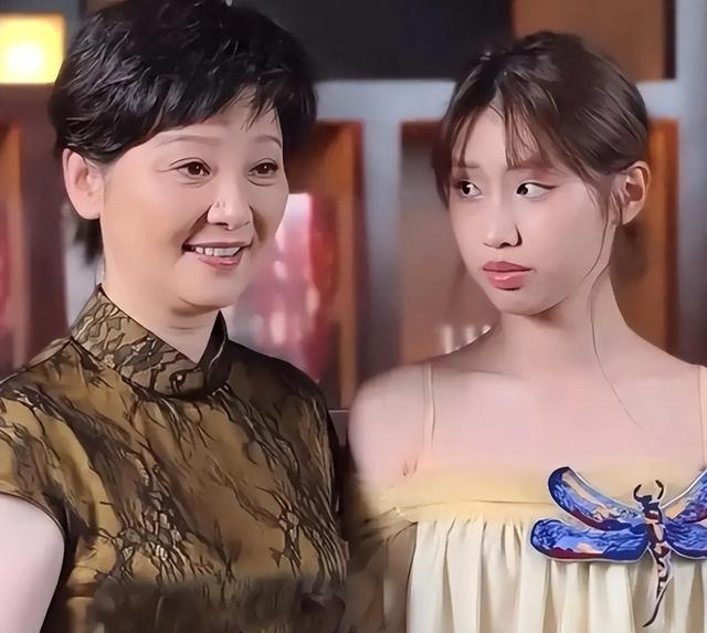 徐帆不再隐忍，高调回应和冯小刚离婚传闻，16字回应字字扎心