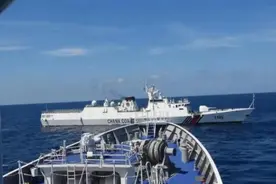 南海再现激烈对峙，我舰不畏两倍大菲舰，卸掉炮衣亮出主炮图片