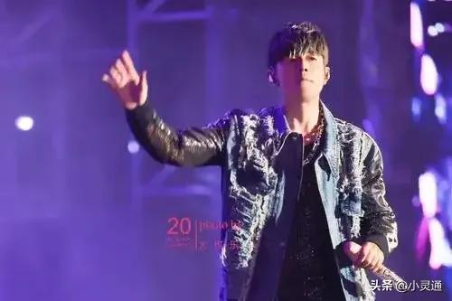 周杰伦一场演唱会除去成本能收入多少钱