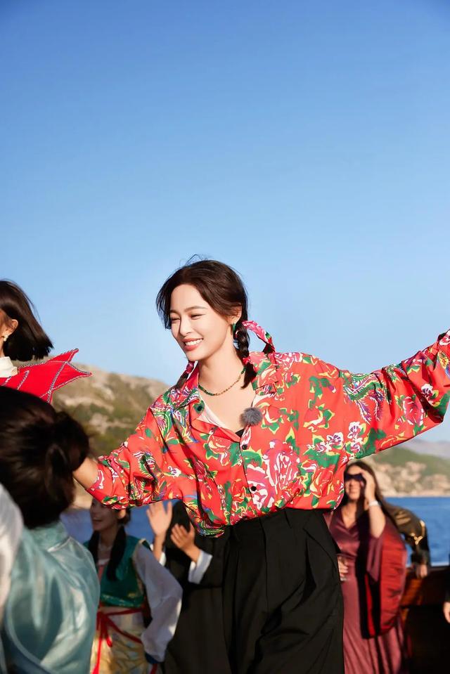 全网刷屏的新晋国际影后，她凭什么成为了85花第一？