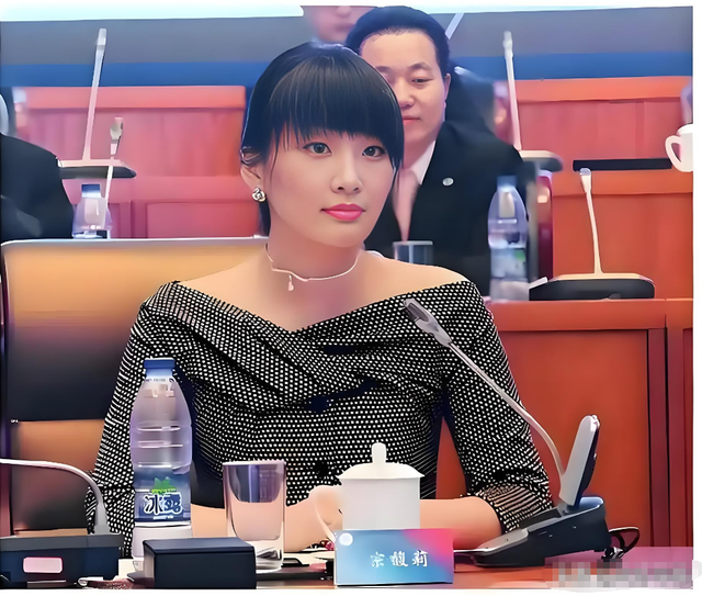 娃哈哈宫斗大戏落幕！宗馥莉黯然出局	，900亿商标被国资一票否决