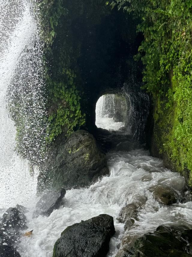 世界上只有贵州才有的独一无二的十四大奇景