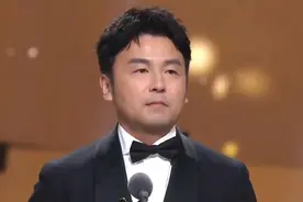 雷佳音为何出道多年无绯闻，看看妻子是谁就知道了，有点出乎意料图片