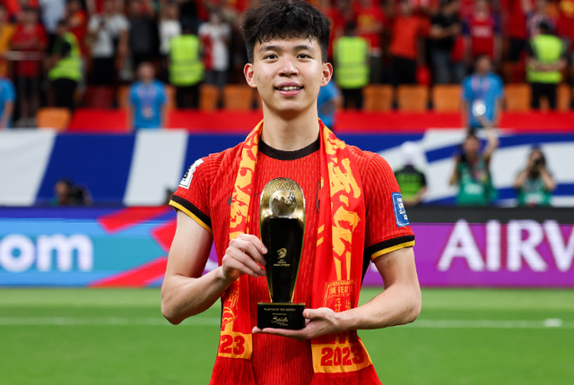 登陆西班牙！韩媒报道16岁天才，直言他是中国希望 比王钰栋有前途