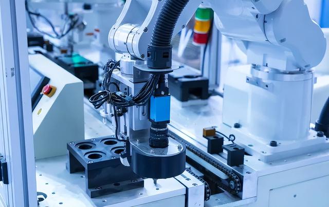 不装了，荷兰就光刻机对中国亮明态度，日本意识到“上当”了