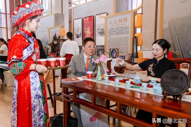 国际旅行商盛赞荆山楚水大美长江