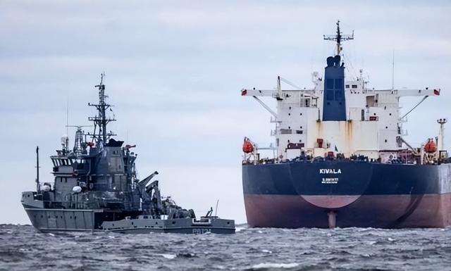 不到24小时，美国扣第3艘油轮，但碰上刺头，双方爆发海上追逐战