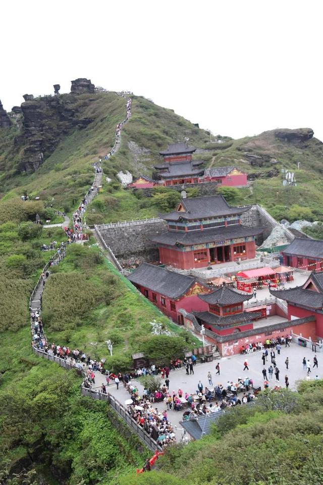 梵净山：云巅之上的自然与人文交响