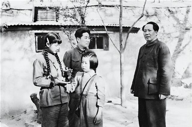 如果毛岸英没有牺牲，会担任什么职务？