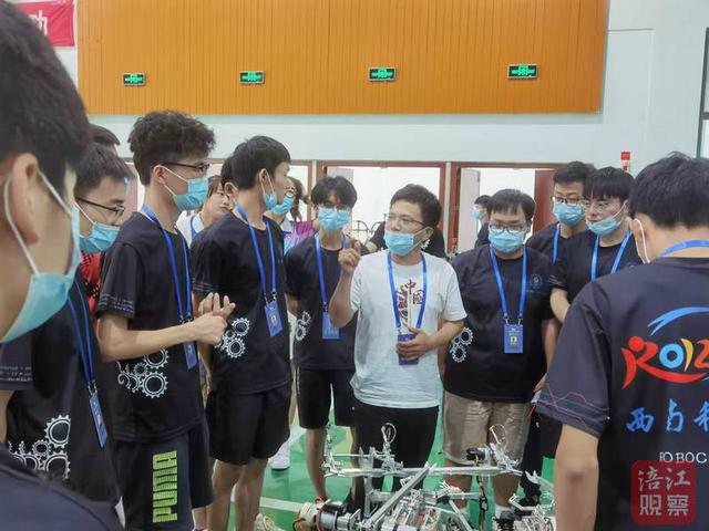 全国四强！绵阳大学生“手搓”机器人夺得多项大奖