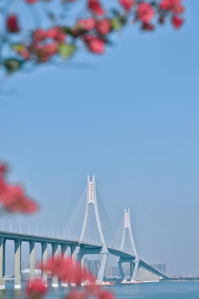 挖到了7座真正的避寒小城，游客少物价低，不冻人，超适合全家去