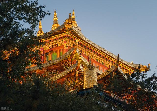 到云南游玩，去过这9个绝美古寺再离开吧！人气都超旺，祈福灵验