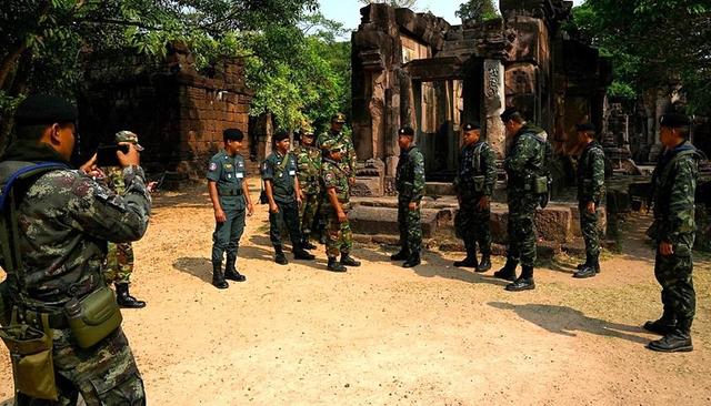 大开眼界！中式反坦克火箭弹被木头拦截，泰军是怎么做到的？