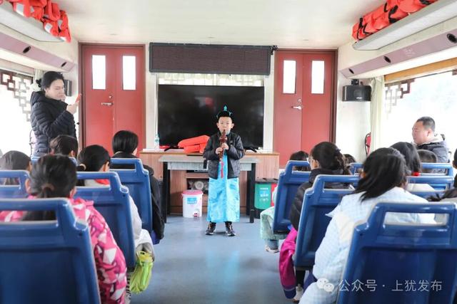 “森宿上犹”吸引了一批来自内蒙古的草原孩子……