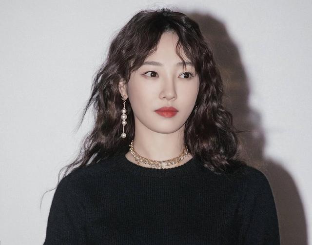 陪玩陪睡根本不够！集体开嫖、舔手指、互撕，背后的事捂不住了