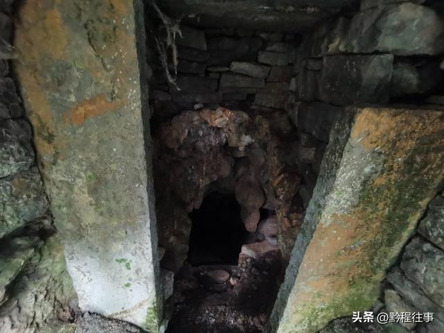 偏远乡野中寻找一个古寺遗址，探险一个深邃溶洞