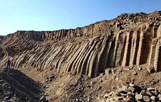 从张家口、宣化到太仆寺旗牛奶湖、石条山旅游，正好一天行程