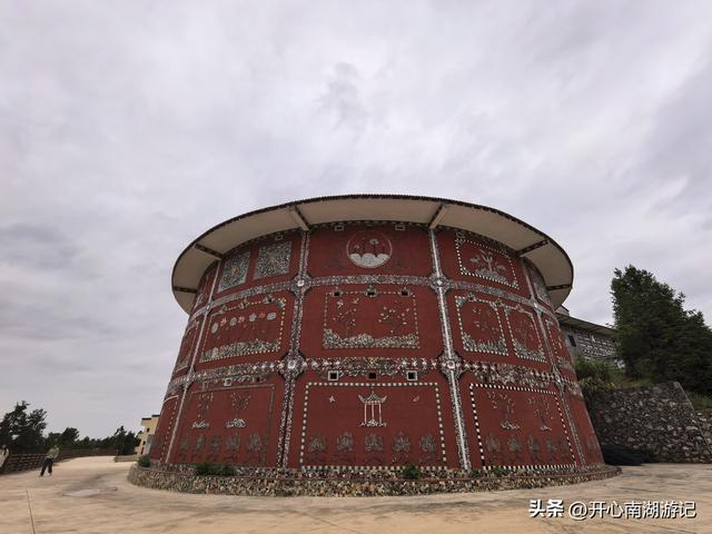 2025年秋老姐俩江西行，景德镇瓷宫，瓷奶奶独有的浪漫