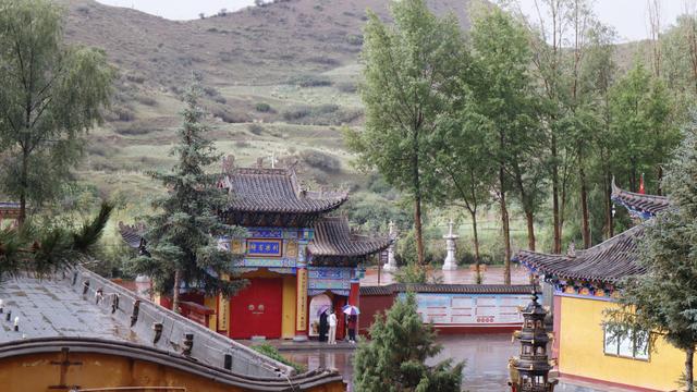 甘肃神秘北凉洞窟，悬崖上的千年佛寺，古人是怎么在峭壁上开凿的