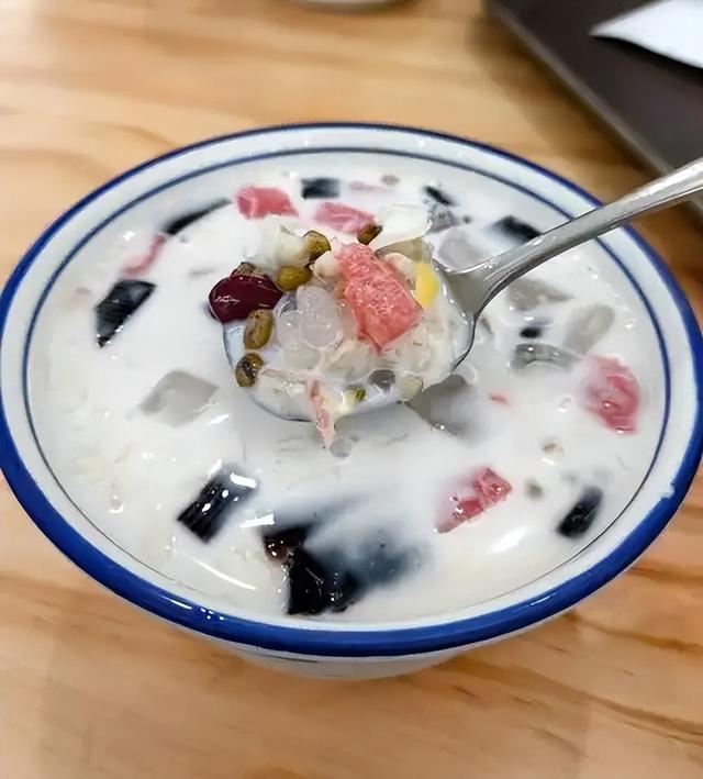 去了一趟海口和三亚	，实话实说：海口和三亚的差异确实挺大的！