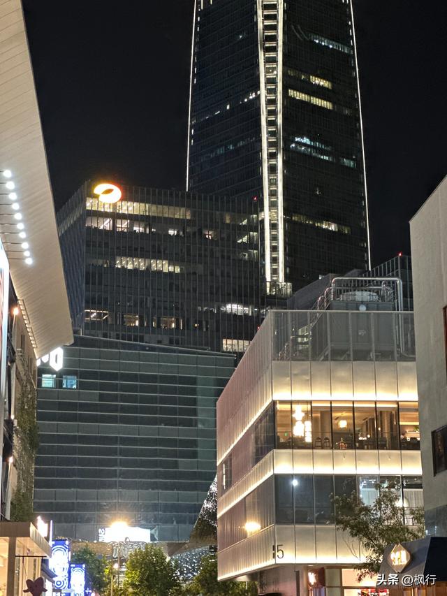 经济不上行的时代，上海也有自己的美
