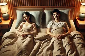 为何很多夫妻到了中年就会分开睡？是好还是坏？一文了解图片