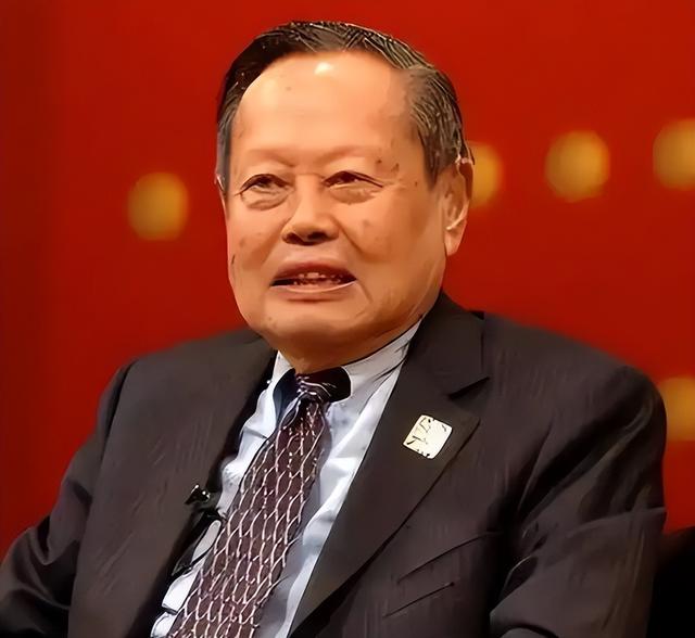 翁帆也没想到	，丈夫杨振宁去世后，竟因生前一个举动再次口碑暴涨