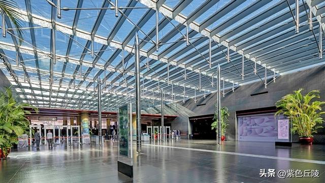 探访美轮美奂的国家大剧院