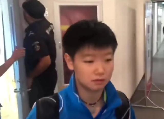 原来真正把孙颖莎当女儿的是他，那个默默付出的老头
