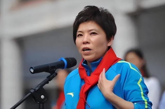 涉贪腐被带走、败光20亿、移民改国籍	，邓亚萍身上的谣言太离谱