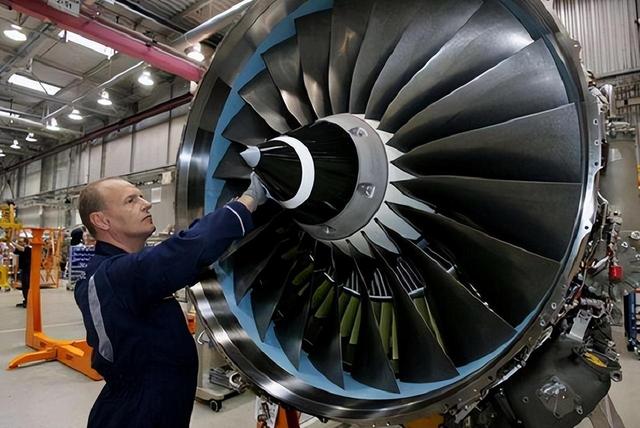 绝不向中国低头？宁愿裁员9000人卖公司，也不将技术转让给中国