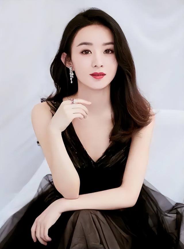 冯绍峰也没想到，被官媒高调官宣喜讯的赵丽颖，证实陈晓没说错