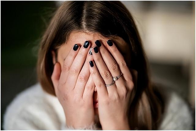 立陶宛为啥被称为“欧洲淫窟”？带你去瞧瞧这个可悲的中欧小国