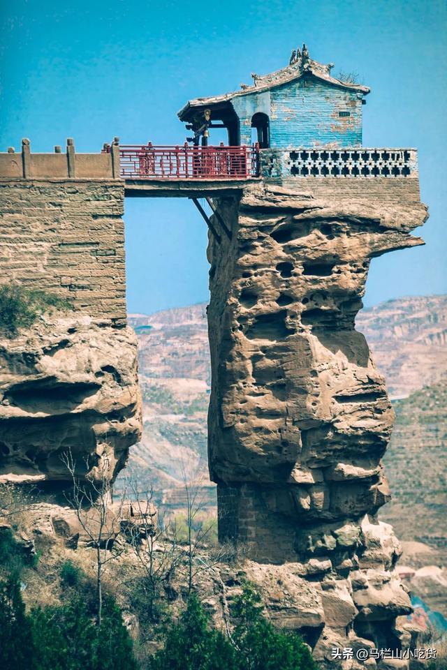 陕西榆林旅游，解锁西北的丹霞、长城与烟火气！