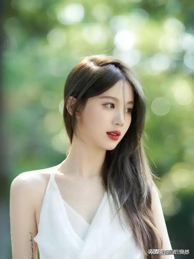 贵州一校花,仙姿玉色172cm身段45kg,美得太犯规,让人移不开眼