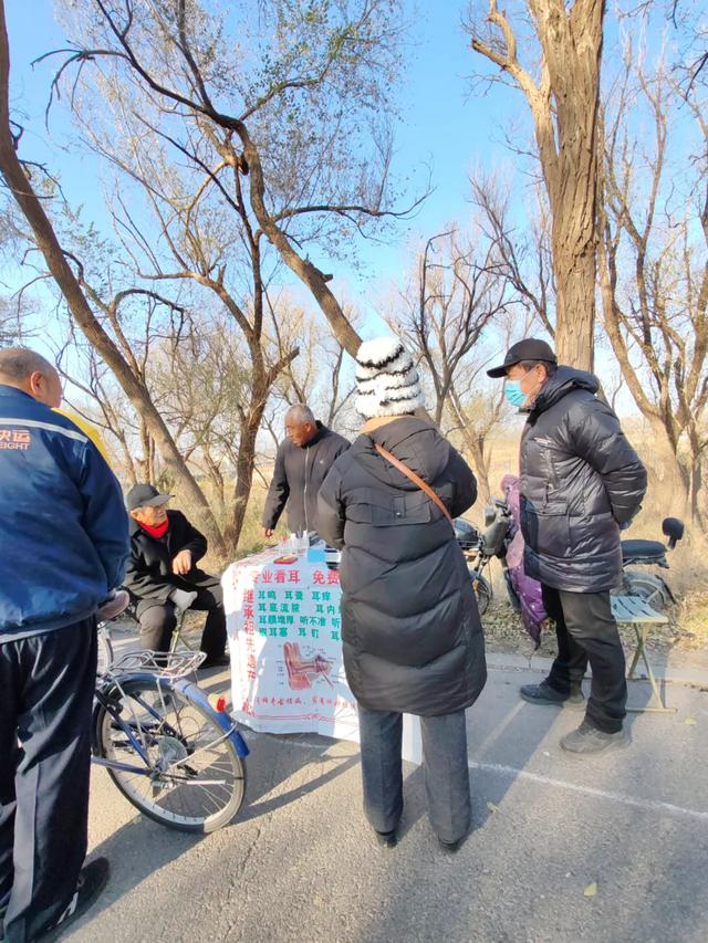 记录德州:岔河河堤上的大集,人山人海,异常热闹