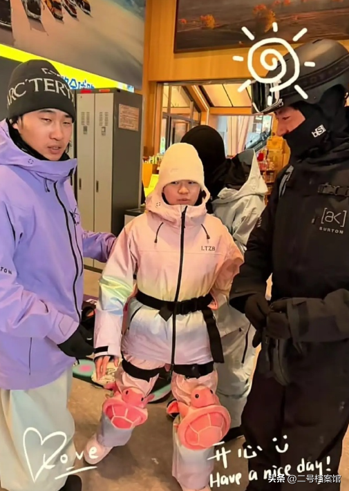 牛鬼蛇神现原形！全红婵新疆滑雪好倔强，恶心的一幕又出现了