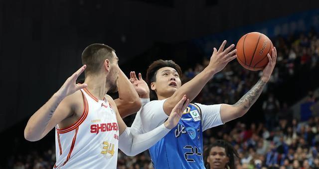 CBA排名更新！北京逆转12分，辽宁险被宁波逆转，新疆大爆冷
