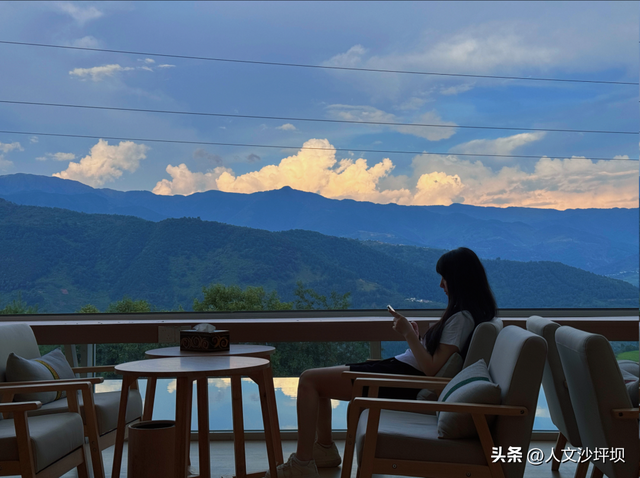 百万职工游巴蜀 | 重庆高铁直达的17℃夏天，高山湖泊 × 温泉瀑布×火把节！趁现在人少赶快冲！