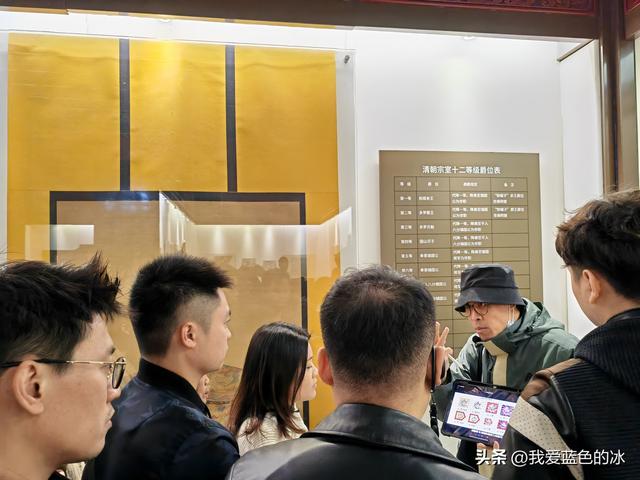 参观北京恭王府，过去一直觉得这是小景点，没想到游客居然这么多