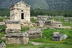 天浴 残酷 时代 下的 人性 悲歌 与挣扎图片