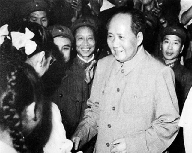 20年内，毛主席6次拒绝他来北京，72年见面后埋怨：怎么才来看我