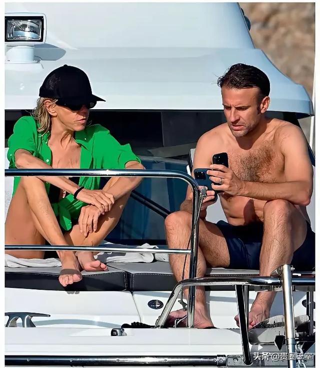 72岁布里吉特度假照曝光！真实身材马克龙也不“欣赏”！