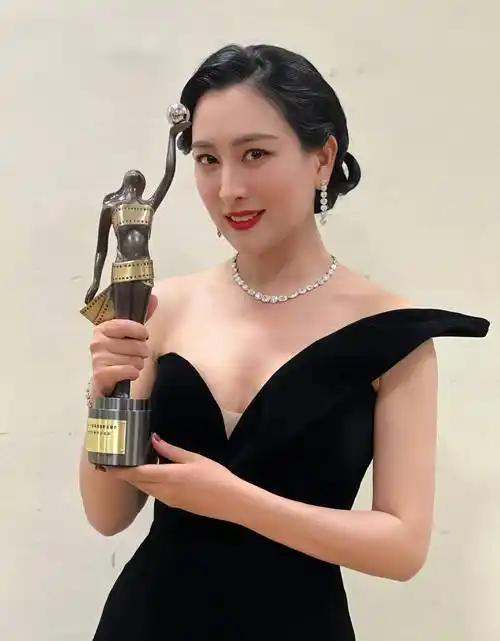 有一种“反噬”叫孔令辉和马苏,分手12年后,两人的境遇天翻地覆
