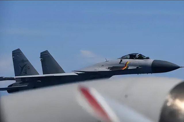 日方战机硬闯辽宁舰演训区！背后4个猫腻藏不住了