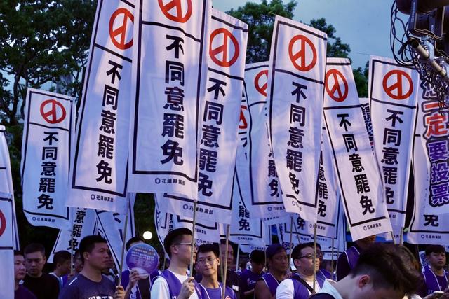 国台办发出重磅表态，台湾同胞可以出席九三阅兵，赖清德满盘皆输