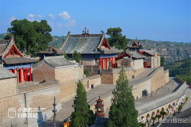 陕西有座“悬天古城”，县城建在山顶上，三面环水、绝壁凌空！