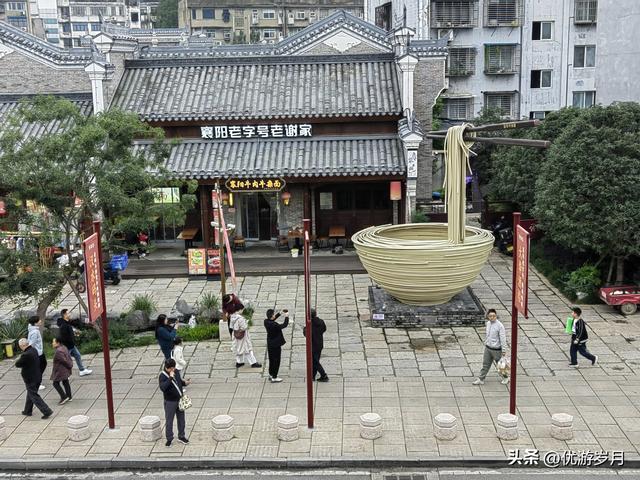 襄阳古城汉江风景很美
